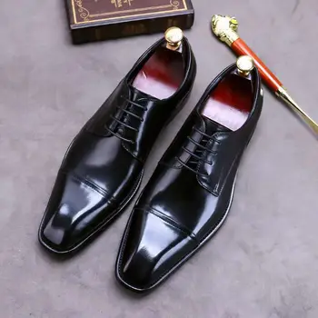 Нови мъжки модел обувки Кожени Модни Обувки Дерби Класическа Ежедневни бизнес Булчински обувки На дантела-Мъжки официалната обувки в британски стил