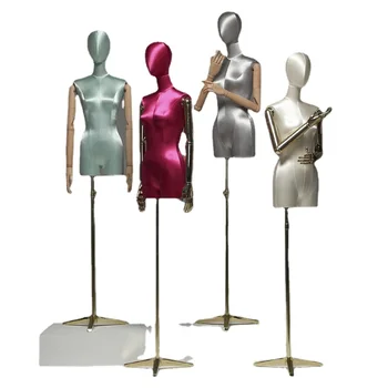 Модел Pqf, рафтове за търговски изложения на продукти, триизмерен модел витрини за дрехи, подпори за демонстрация на бижута