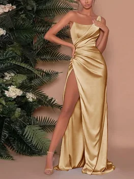 Официална вечерна рокля с темперамент на едно рамо, секси рокля без презрамки с висока цепка, Дизайнерски рокли с кръстосани pleating, просто атласное рокля